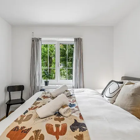 Zentrale Stadtwohnung In Rapperswil, Schloss Apartment