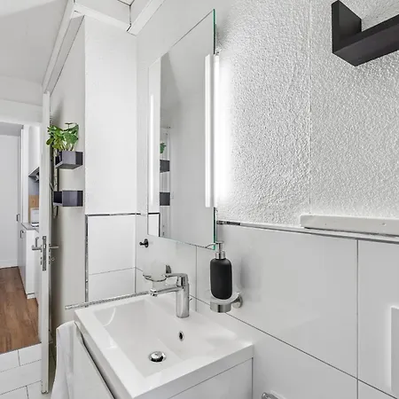 Zentrale Stadtwohnung In Rapperswil, Schloss Apartment